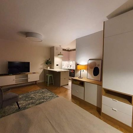 Mlociny Metro Apartment 3 바르샤바 외부 사진